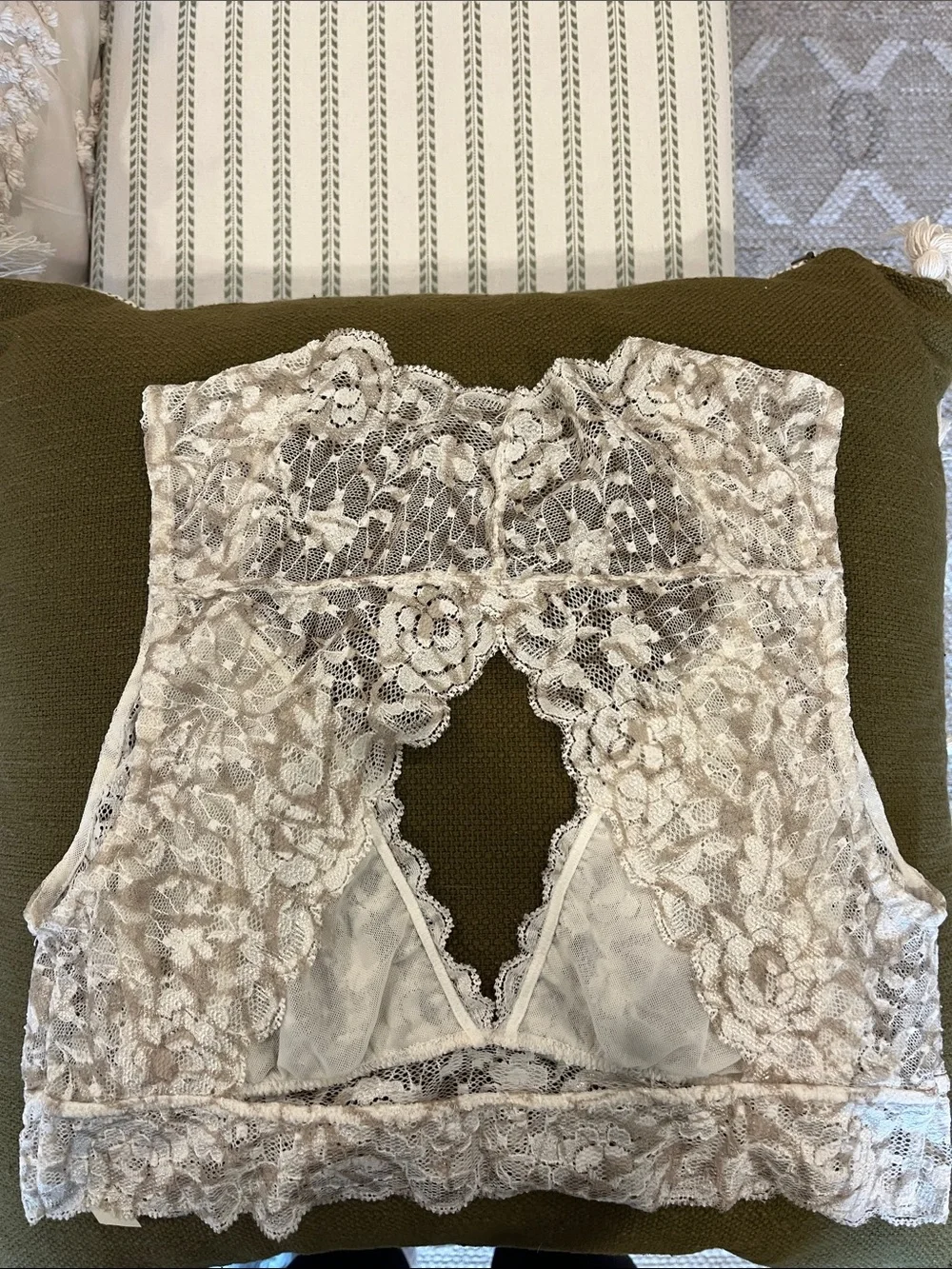 Bralettes Lot (5) Lace Bras - Picture 3 of 11
